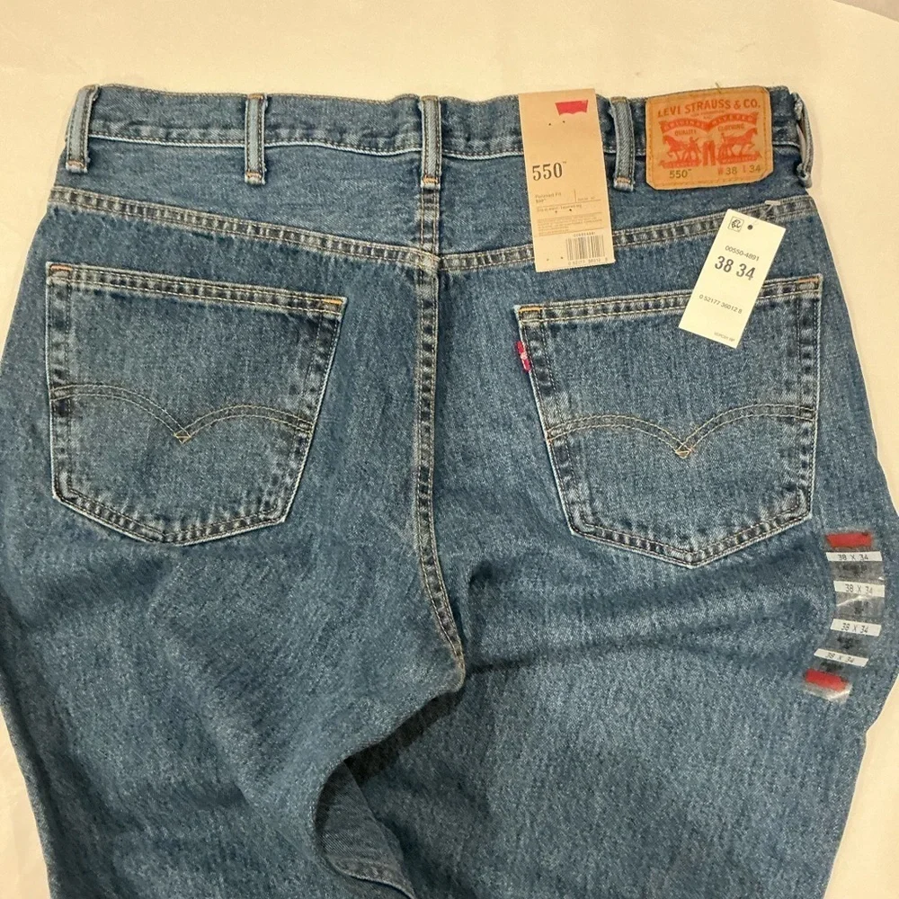 Levi's Strauss 550 Relaxed Fit Jeans High Waist Straight Leg Size 38 x 34  New